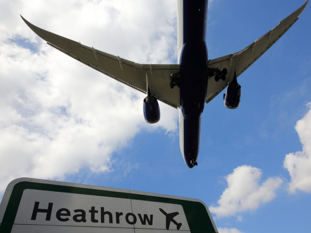 Heathrow Stockpiles Rubber Gloves, Scanners for No-Deal Brexit