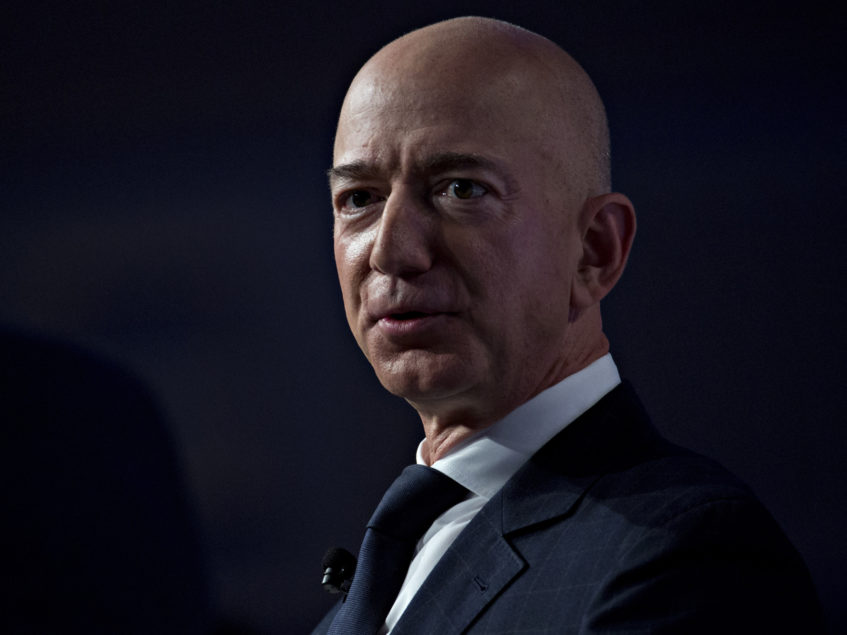 s Jeff Bezos to step down – DW – 02/02/2021