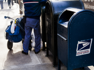 Self-Driving Trucks Will Carry Mail in U.S. for the First Time