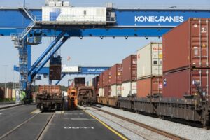 PHOTO OF A US RAIL YARD 