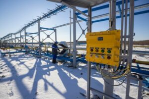 PHOTO OF RUSSIA OIL PIPELINE INFRASTRUCTURE IN SNOWY LANDSCAPE