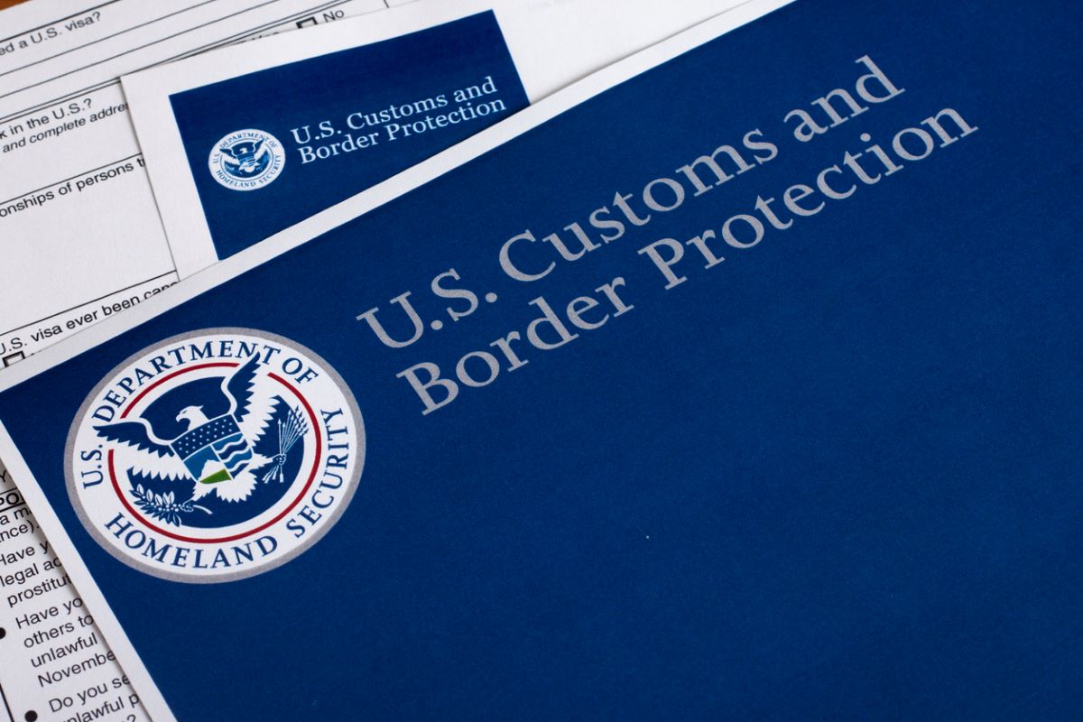 Us customs border istock danielfela 483740264