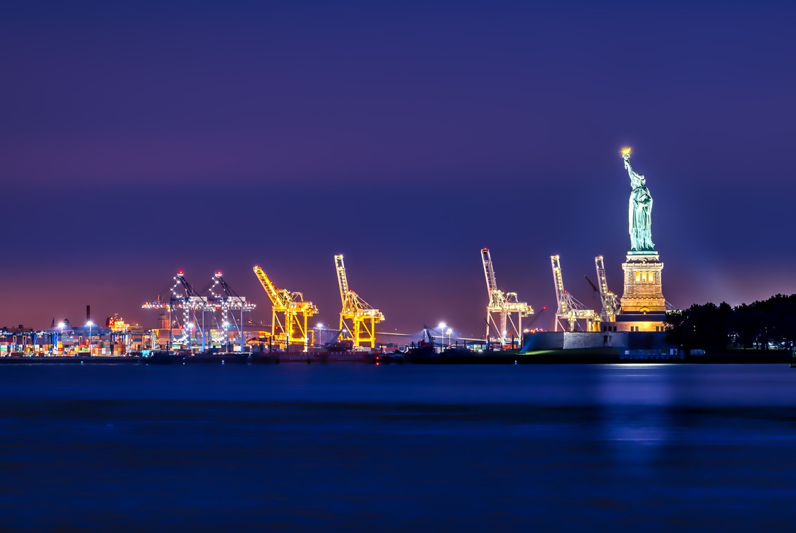 Port of new york new jersey statue of liberty cranes istock edgar feliz 861104470