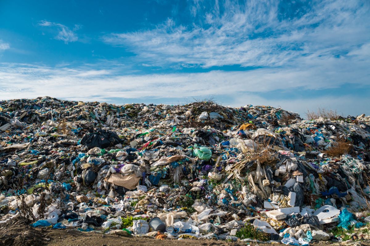 Plastic bags waste landfill recycling istock yevhen smyk 1438598921