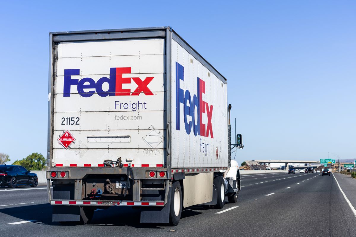 Fedex freight ltl non union istock sundry photography 1277279186