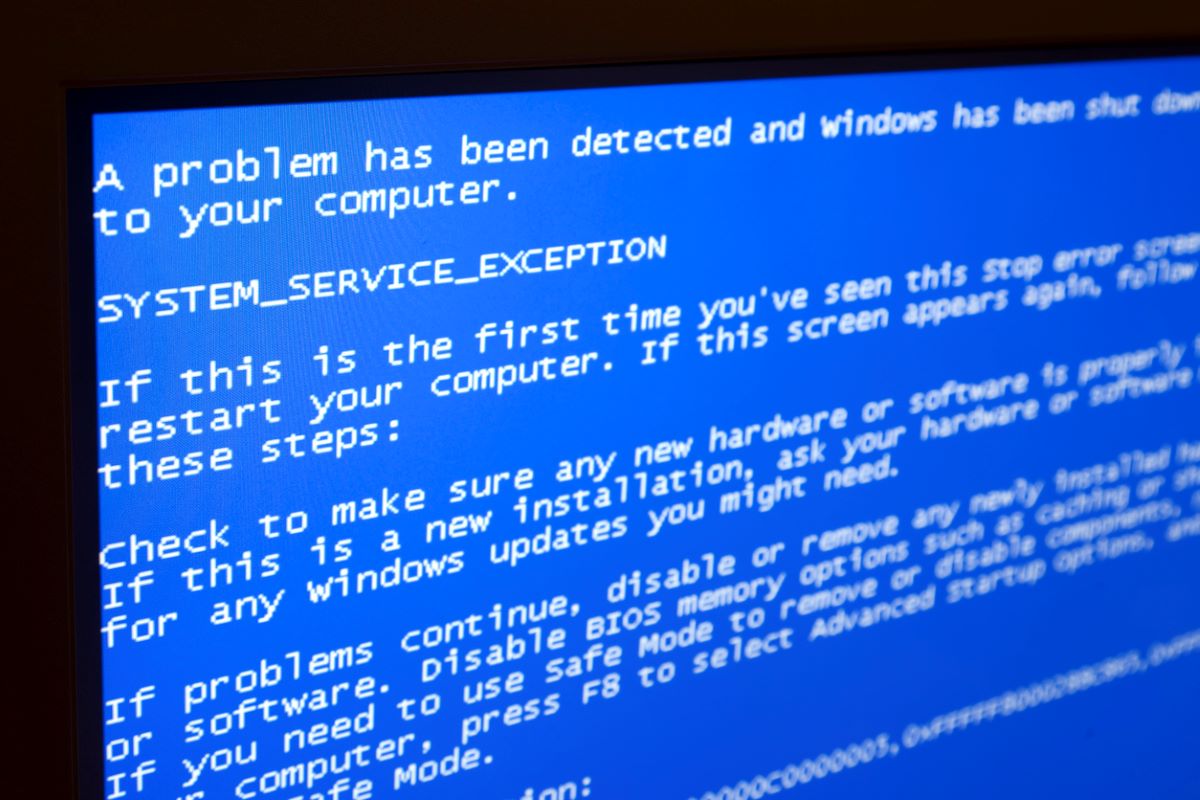 Blue screen of death computer software glitch crash istock kelvinjay 458716033