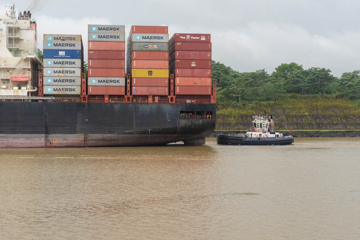 Panama canal container ship bloomberg 421319321