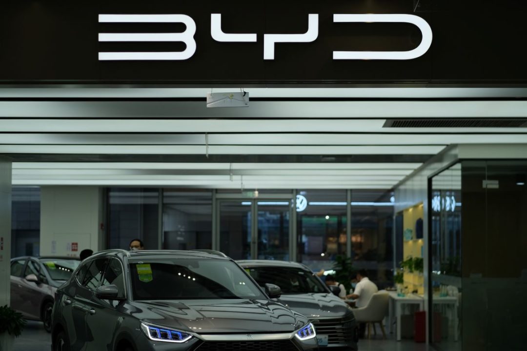 Chinese EV Maker Announces Five-Minute Charging Capability ...