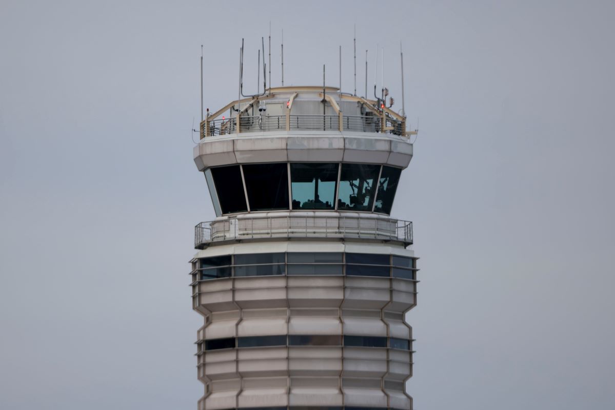 Air traffic control bloomberg